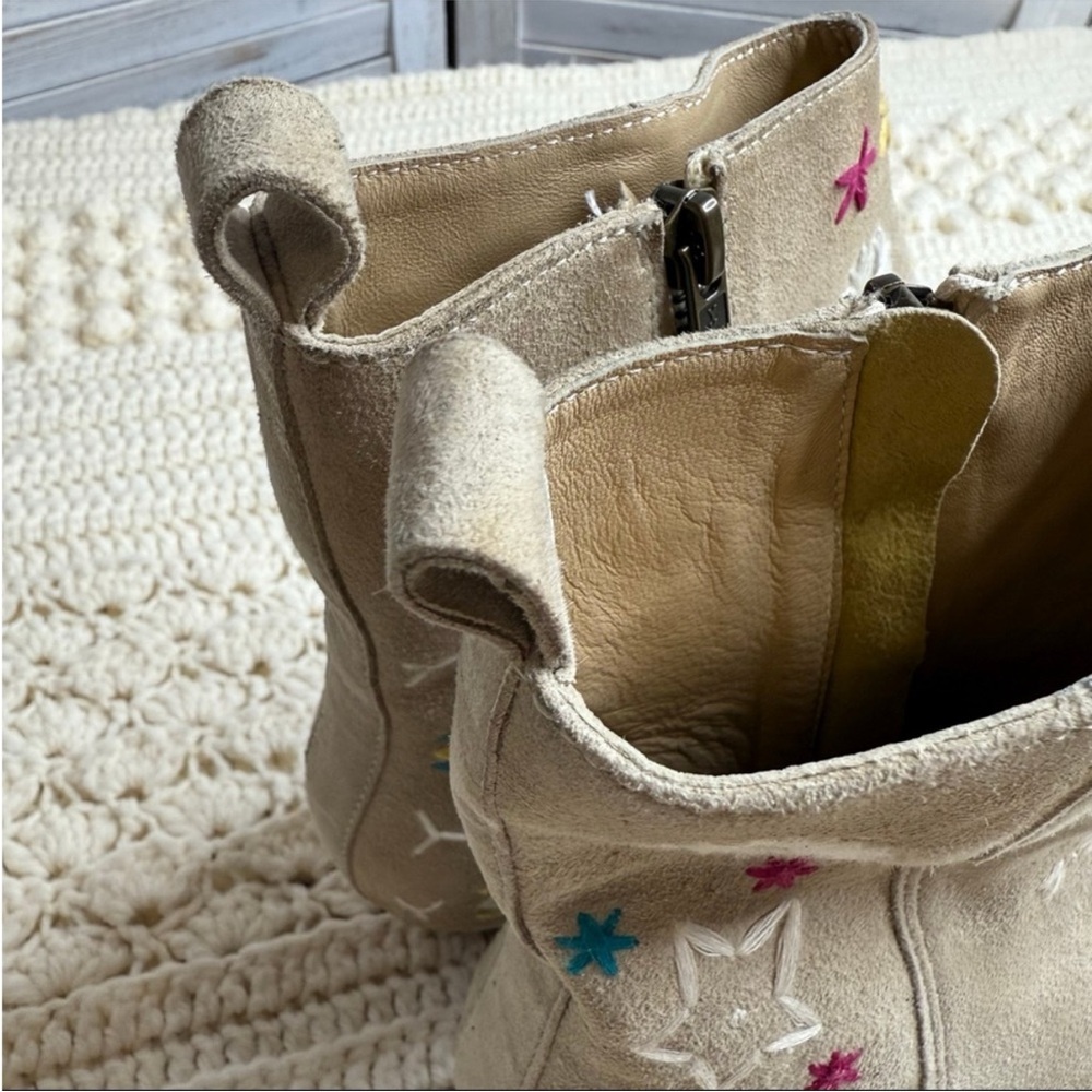 Free People Bowers Embroidered Western Style Cowboy Ankle Boots EUR 39 NWOB 9.5 - Picture 6 of 12